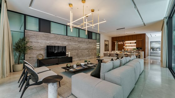 Stand alone villa in Expo City with private garden, picture 8