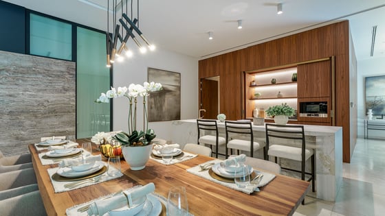 Stand alone villa in Expo City with private garden, picture 11