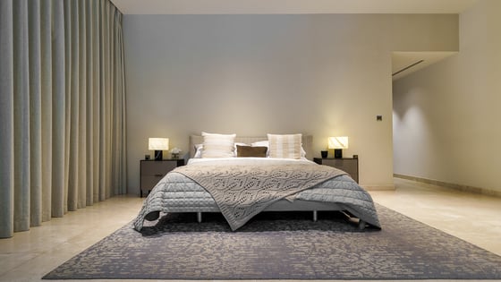 Stand alone villa in Expo City with private garden, picture 15