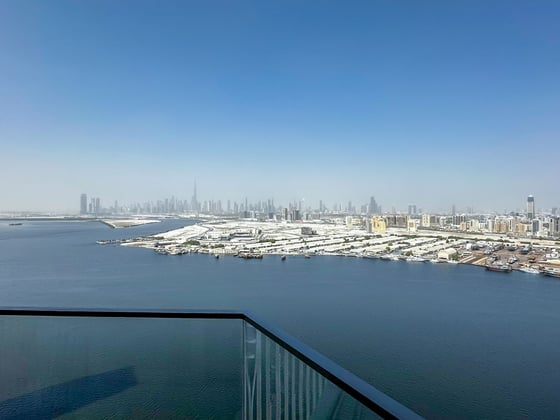 Waterfront Apartment with Creek and Skyline Views, picture 1