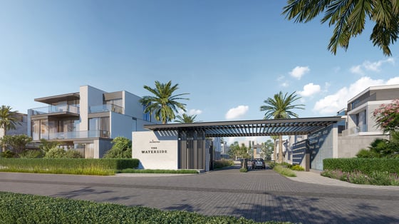 Luxurious Villa Living with Lagoon Views, picture 1