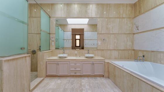 Extraordinary Lake View Mansion in Emirates Hills, picture 18