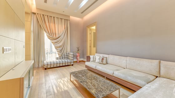 Extraordinary Lake View Mansion in Emirates Hills, picture 13
