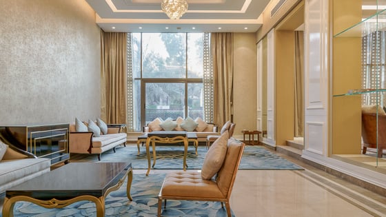 Extraordinary Lake View Mansion in Emirates Hills, picture 2
