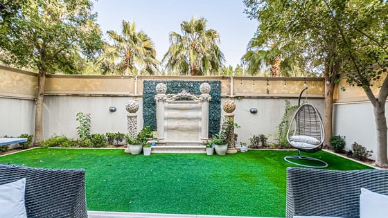 Massive villa in Damac Hills with private garden, picture 16