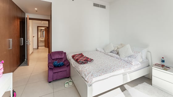 Furnished apartment in Dubai Creek with panoramic view, picture 6