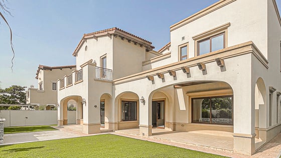 Luxurious villa in Arabian Ranches with spacious layout, picture 20