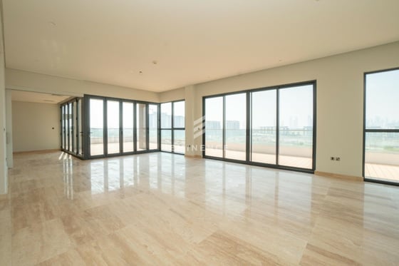 Spacious 4-Bed Penthouse | skyline views, picture 1