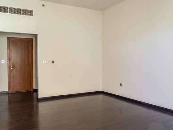 Elegant Palm Jumeirah Apartment with Marina Views, picture 5