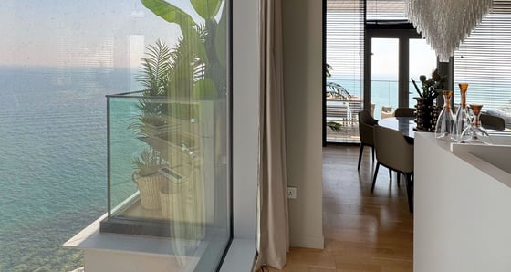 Elegant Apartment with Panoramic Sea Views, picture 32