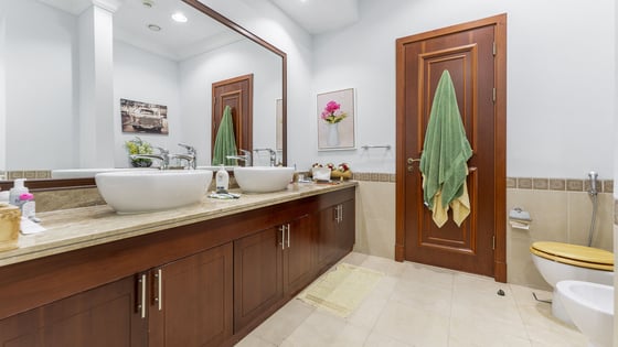 Furnished townhouse at Palm Jumeirah with big layout, picture 28