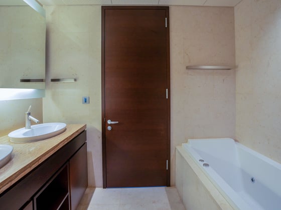 Burj Khalifa Apartment with Downtown Views, picture 10