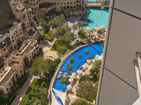 Address Downtown Living with Burj Lake Views, picture 4