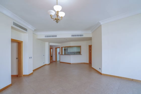 Elegant Palm Jumeirah Apartment Living, picture 7