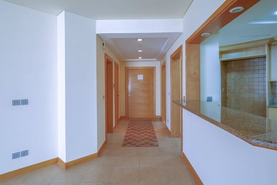 Elegant Palm Jumeirah Apartment Living, picture 21