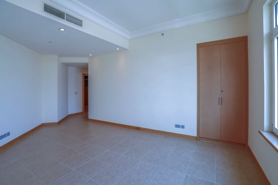Elegant Palm Jumeirah Apartment Living, picture 11