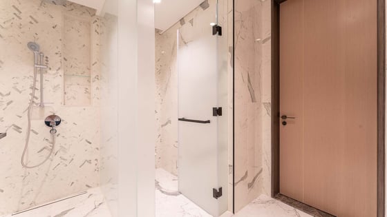 Spacious apartment in Zaabeel with Dubai Frame view, picture 14
