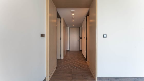 Spacious apartment in Zaabeel with Dubai Frame view, picture 9