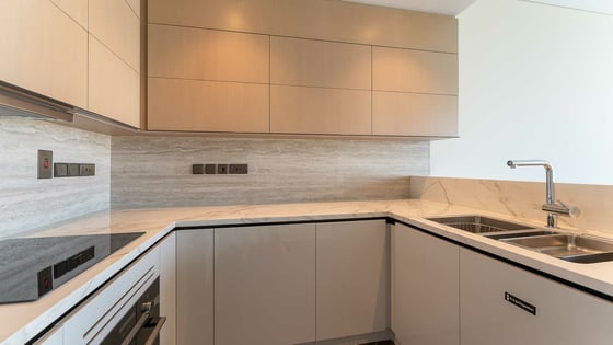 Spacious apartment in Zaabeel with Dubai Frame view, picture 8