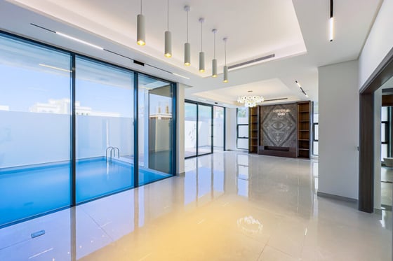 Custom Built Luxury 6 Bed Villa With Large Swimming Pool, picture 1