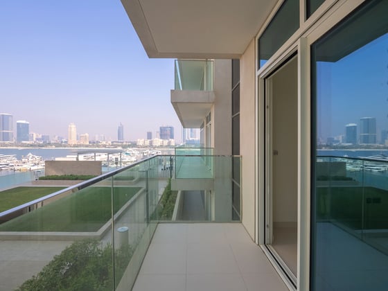 Marina and pool view| Marina Skyline| Vacant, picture 20