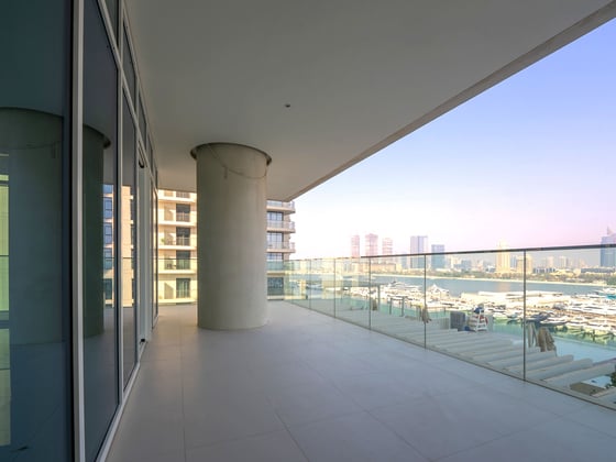 Marina and pool view| Marina Skyline| Vacant, picture 28