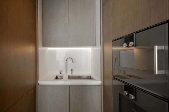 Stylish Apartment with Palm Jumeirah Views, picture 24