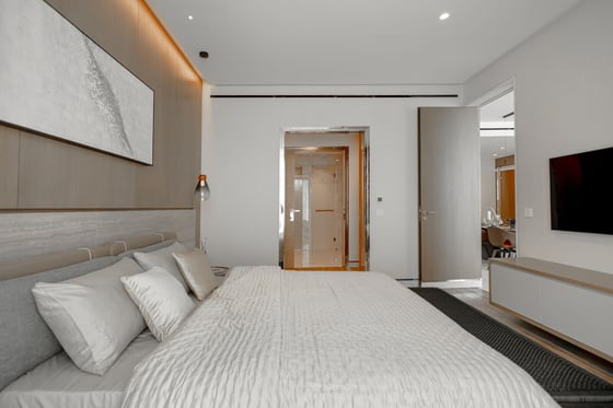 Stylish Apartment with Palm Jumeirah Views, picture 18