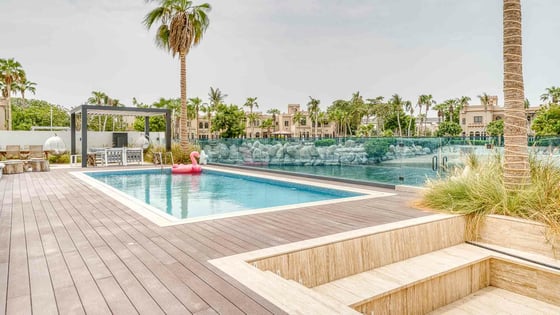 Elegant villa in Palm Jumeirah with direct beach access, picture 27
