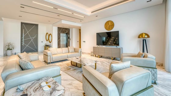 Elegant villa in Palm Jumeirah with direct beach access, picture 8