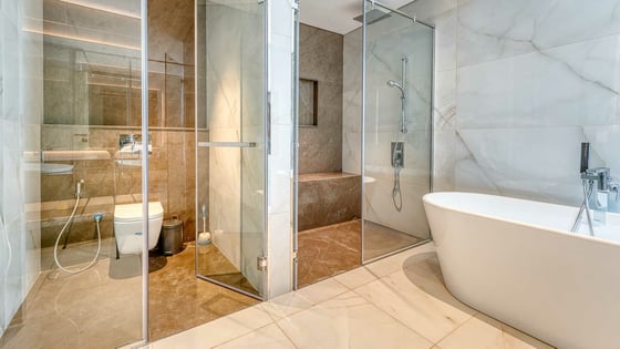 Elegant villa in Palm Jumeirah with direct beach access, picture 18