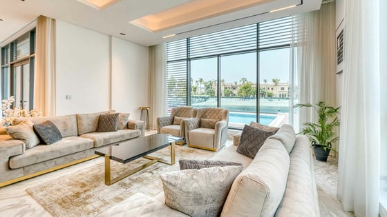 Elegant villa in Palm Jumeirah with direct beach access, picture 2