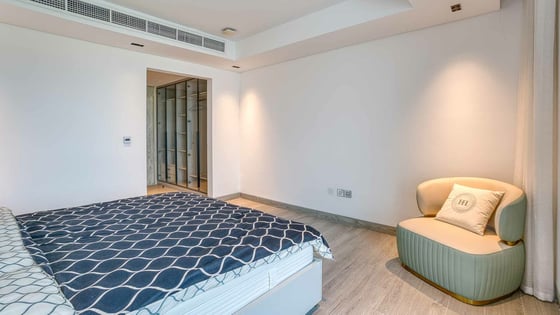 Elegant villa in Palm Jumeirah with direct beach access, picture 14
