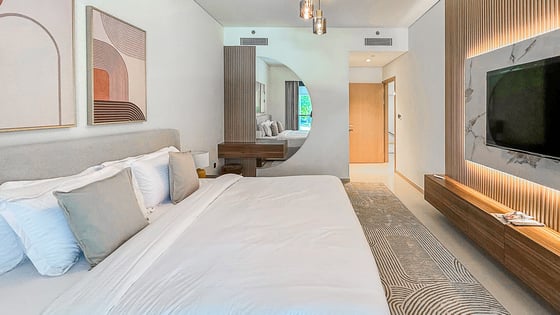 Furnished apartment in Downtown with spacious balcony, picture 8