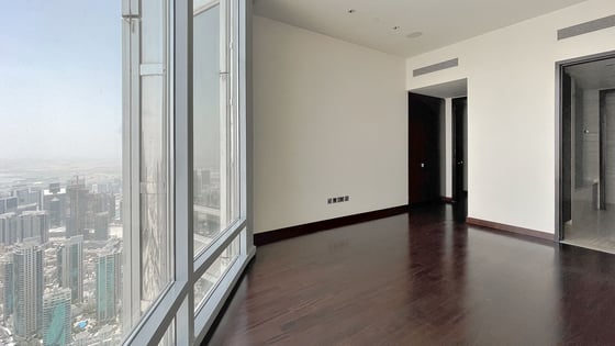 Spacious apartment in Downtown with full fountain views, picture 7