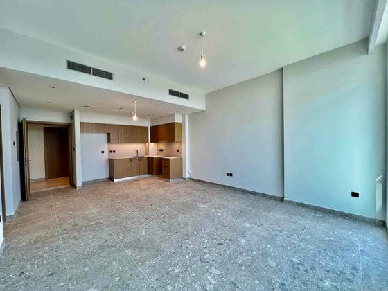 Stunning Views | High Floor | Upgraded in areas, picture 3