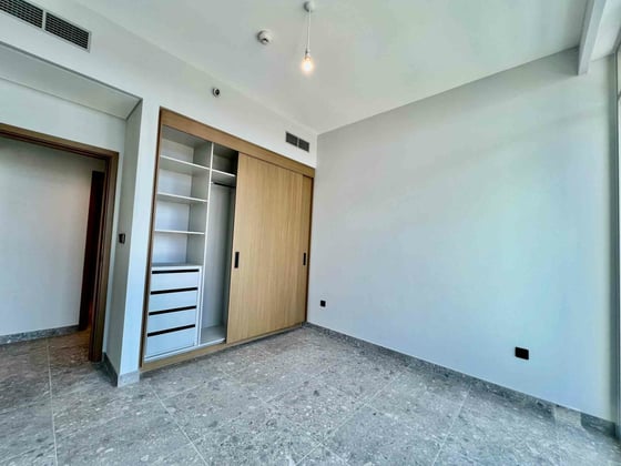 Stunning Views | High Floor | Upgraded in areas, picture 10