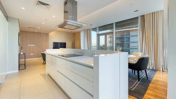 Fully furnished apartment in Bluewaters with sea views, picture 7