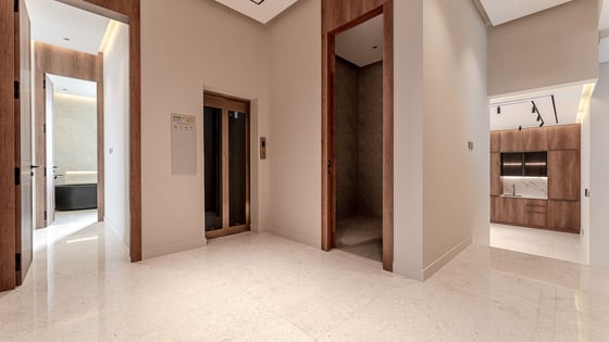Upgraded villa in Jumeirah Park with spacious layout, picture 11