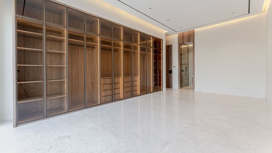 Upgraded villa in Jumeirah Park with spacious layout, picture 16