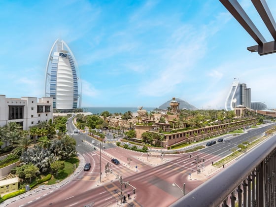 Stunning Apartment Luxury with Burj Al Arab Views, picture 14