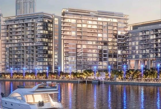 STUNNING CANAL and BURJ VIEW | WATERFRONT LIVING, picture 1