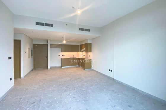 Unfurnished | Skyline Views | Tenanted, picture 3