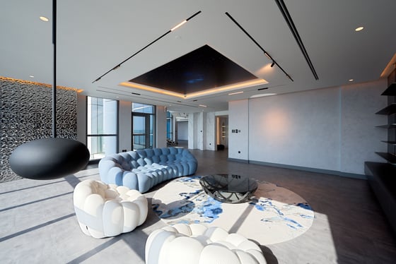 Exclusive | Vacant On Transfer | Fully Renovated, picture 1