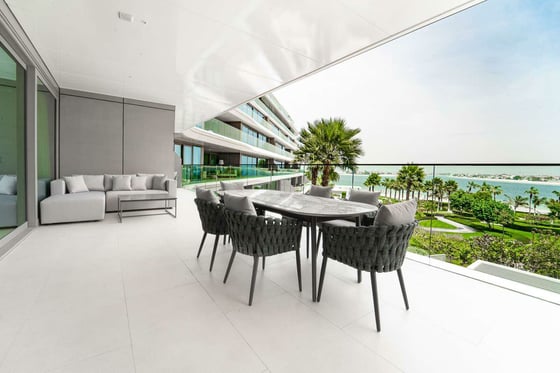 Fully Furnished | Designer Apartment | Iconic View, picture 1
