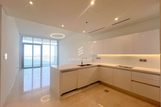 READY TO MOVE IN | BRAND NEW | SEA VIEW, picture 6