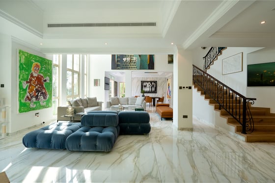 Corner Plot | Private Pool | Partly Renovated, picture 7