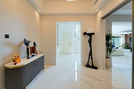 Fully Renovated | Lake View | Vastu Compliant, picture 9