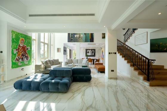 Corner Plot | Private Pool | Partly Renovated, picture 5