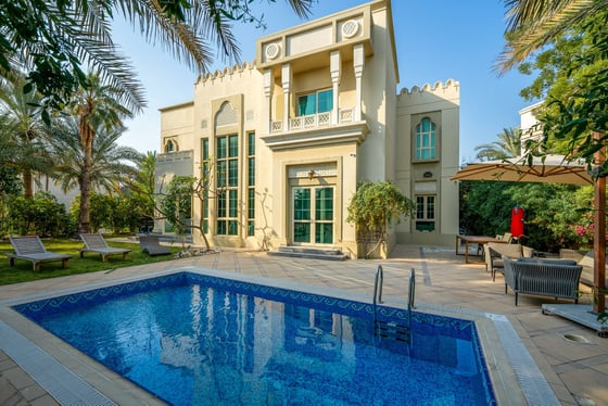 Corner Plot | Private Pool | Partly Renovated, picture 15